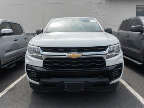 Used 2022 Chevrolet Colorado W/T RWD image 2