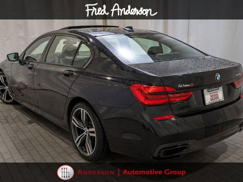 Used 2019 BMW 740i w/ M Sport Package RWD image 3
