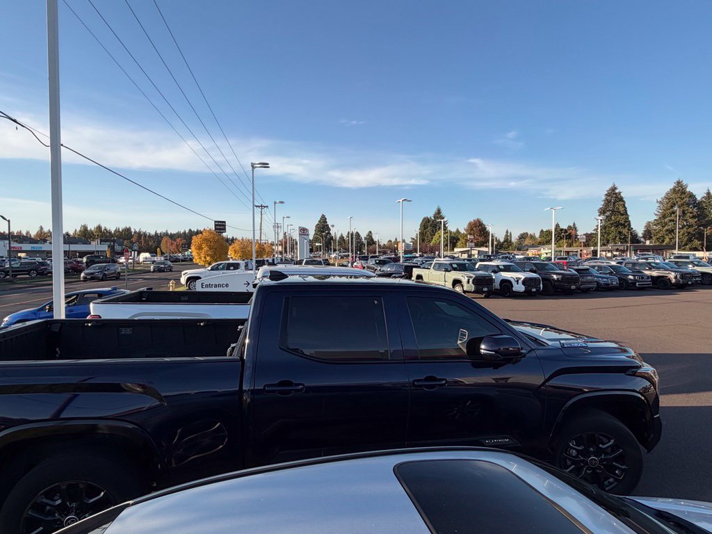 Used 2024 Toyota Tundra Platinum AWD/4WD image 7