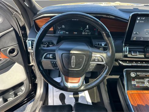 Used 2019 Lincoln Navigator Reserve AWD/4WD image 27
