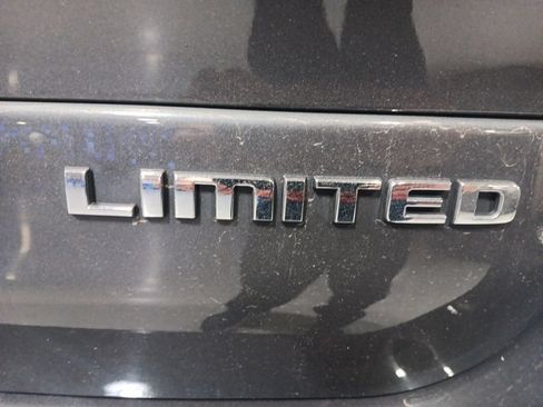 Used 2022 Jeep Grand Cherokee L Limited AWD/4WD image 13