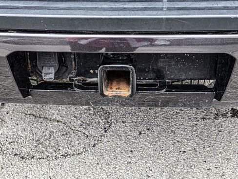 Used 2017 Chevrolet Tahoe LS w/ All-Season Package image 7