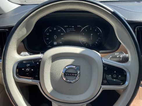 Used 2018 Volvo S90 T6 Inscription w/ Convenience Package AWD/4WD image 21