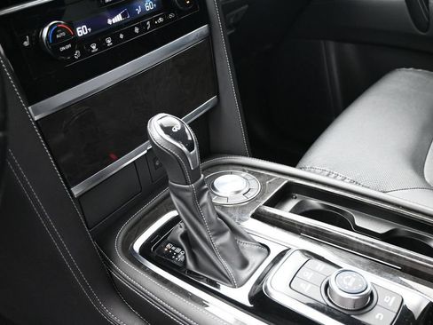 Used 2024 INFINITI QX80 Luxe RWD image 26