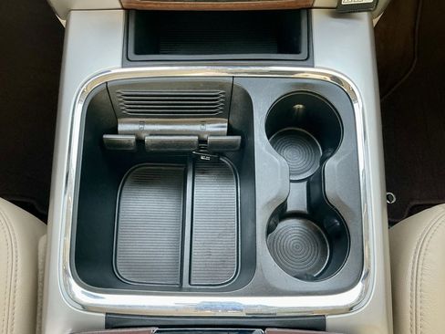 Used 2016 RAM 1500 Laramie w/ Convenience Group image 33