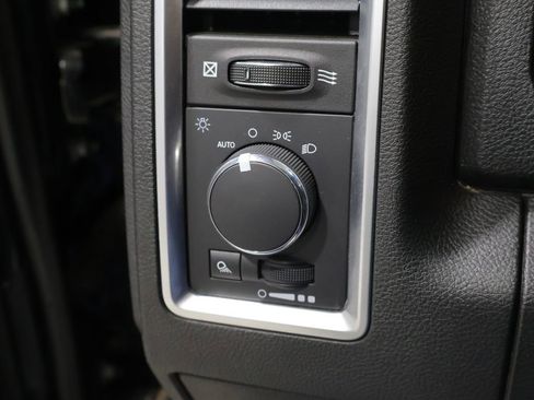 Used 2023 RAM 1500 Classic SLT image 32