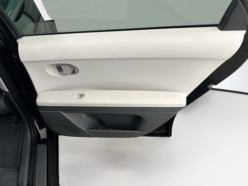 Used 2024 Hyundai Ioniq 5 SEL image 31