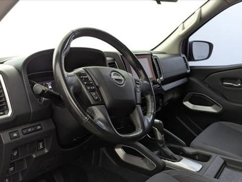 Used 2022 Nissan Frontier SV w/ Technology Package RWD image 23