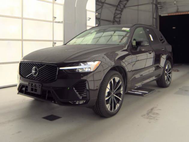 Used 2026 Volvo XC60 B5 Plus AWD/4WD image 2