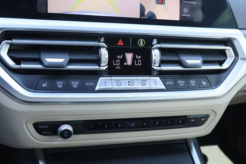Used 2021 BMW 430i Coupe w/ Premium Package RWD image 16