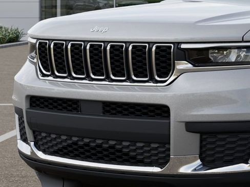 New 2026 Jeep Grand Cherokee L Laredo AWD/4WD image 11