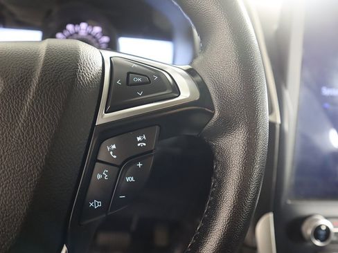 Used 2024 Ford Edge SEL image 44