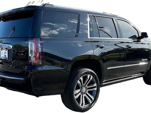 Used 2020 GMC Yukon Denali w/ Denali Premium Package RWD image 2