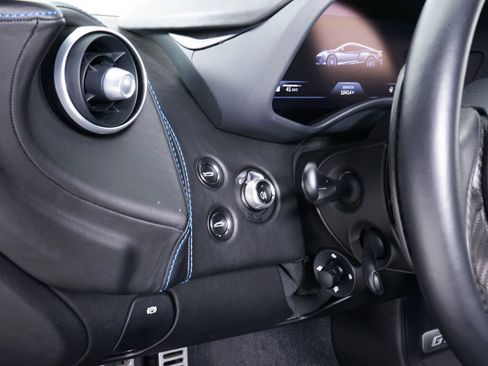 Used 2022 McLaren GT RWD image 29