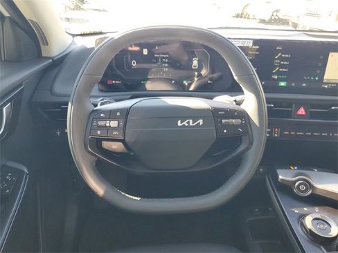 New 2025 Kia EV6 Light w/ Light LR Technology Package image 10