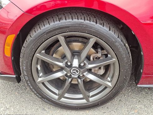 Used 2018 MAZDA MX-5 Miata RF Club RWD image 8