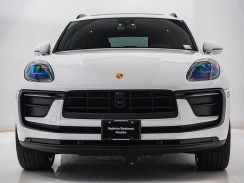 Certified 2026 Porsche Macan AWD/4WD image 6