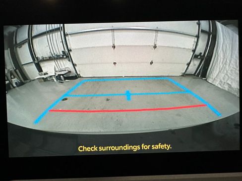 Used 2025 Toyota Prius XLE image 37