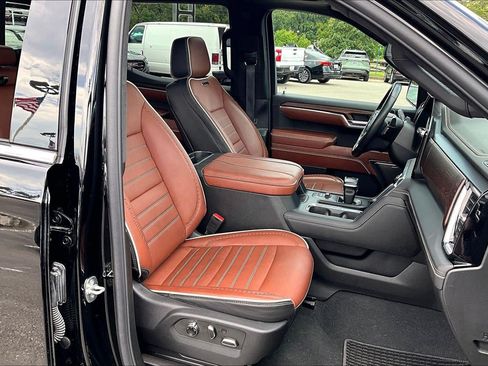 Used 2023 GMC Sierra 1500 Denali Ultimate AWD/4WD image 7