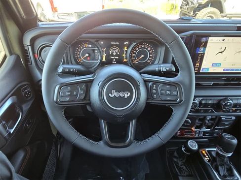 New 2025 Jeep Gladiator Rubicon image 21