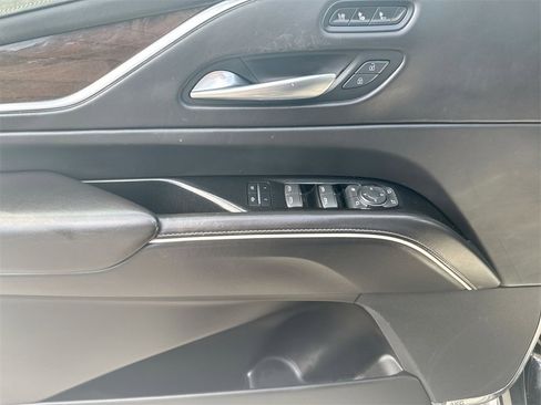 Used 2022 Cadillac Escalade ESV Premium Luxury Platinum image 15