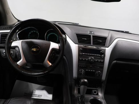 Used 2012 Chevrolet Traverse LT image 16