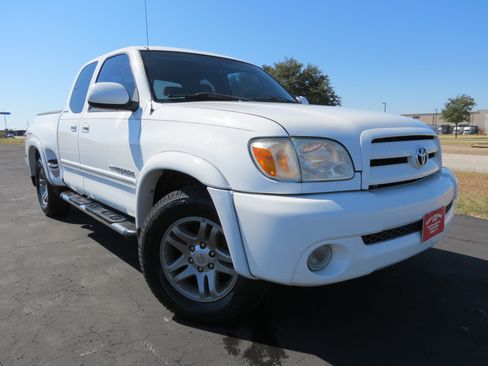 Used 2006 Toyota Tundra Limited image 2