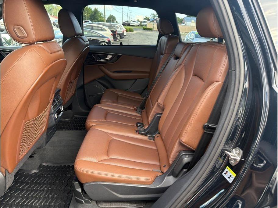Used 2017 Audi Q7 3.0T Prestige AWD/4WD image 10