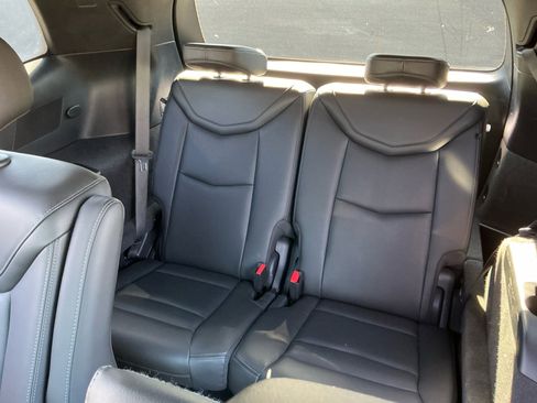 Used 2025 Cadillac XT6 Premium Luxury FWD image 28