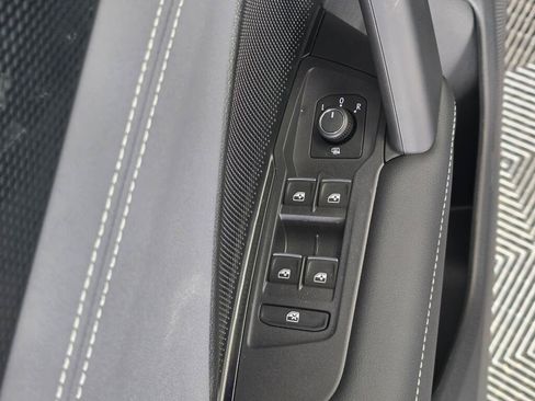 New 2026 Volkswagen Tiguan SE R-Line AWD/4WD image 18