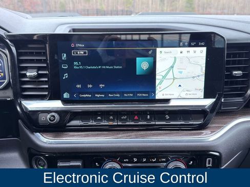 Used 2024 Chevrolet Silverado 1500 LT Trail Boss w/ Protection Package image 32