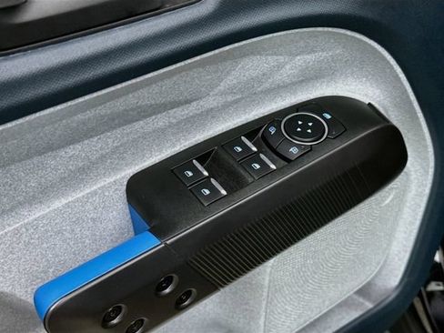 Used 2025 Ford Maverick XLT FWD image 17