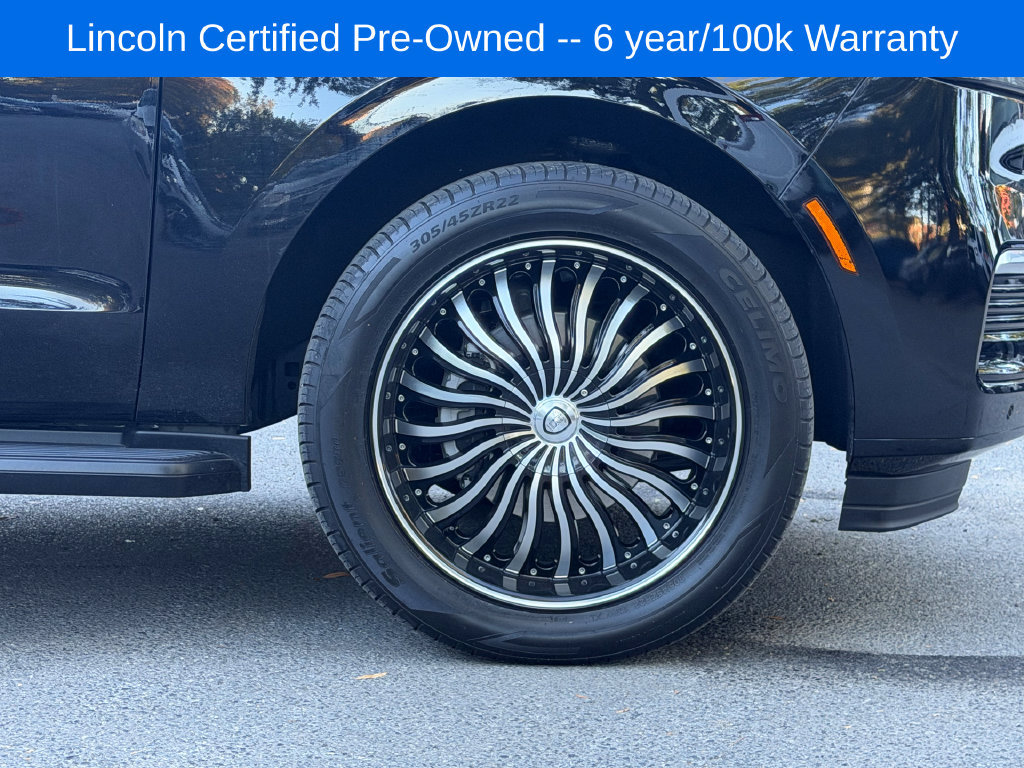 Used 2026 Lincoln Navigator Premiere AWD/4WD image 7