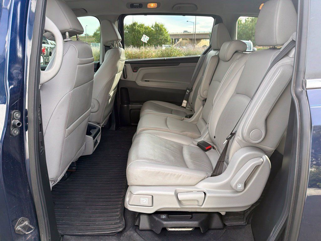 Used 2018 Honda Odyssey EX-L image 11