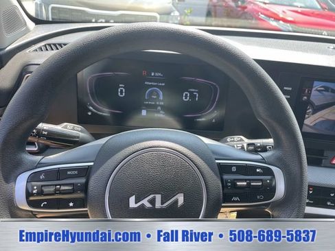 Used 2024 Kia Sportage LX FWD image 26