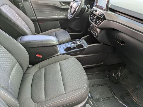 Used 2025 Ford Escape Active image 30