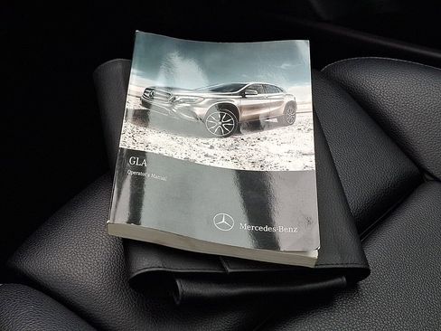 Used 2016 Mercedes-Benz GLA 250 4MATIC image 25
