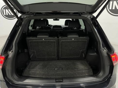Used 2022 Volkswagen Tiguan SE R-Line FWD image 28