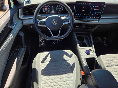 Used 2025 Volkswagen Tiguan S FWD image 10