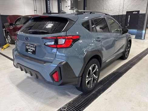 Used 2024 Subaru Crosstrek 2.0i Premium image 4