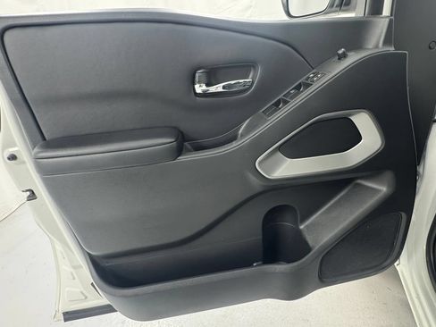 Certified 2025 Nissan Frontier SV AWD/4WD image 17