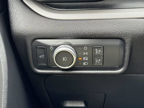 Used 2022 Ford Explorer XLT w/ Equipment Group 202A AWD/4WD image 18