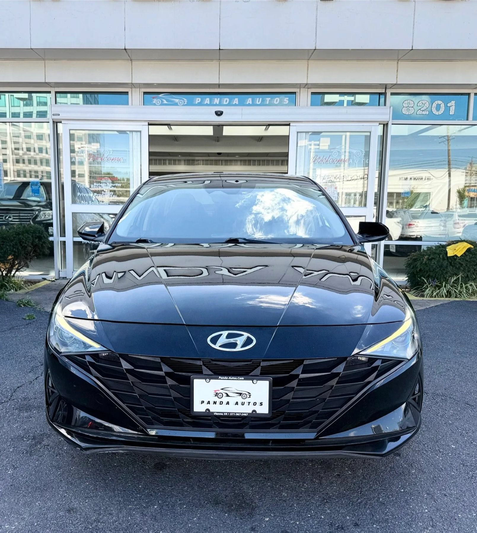Used 2023 Hyundai Elantra SEL FWD image 2