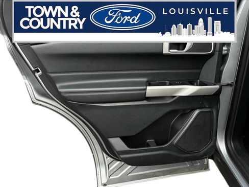 Used 2024 Ford Explorer XLT w/ Equipment Group 202A AWD/4WD image 21