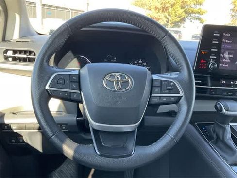 Certified 2023 Toyota Sienna XLE image 20