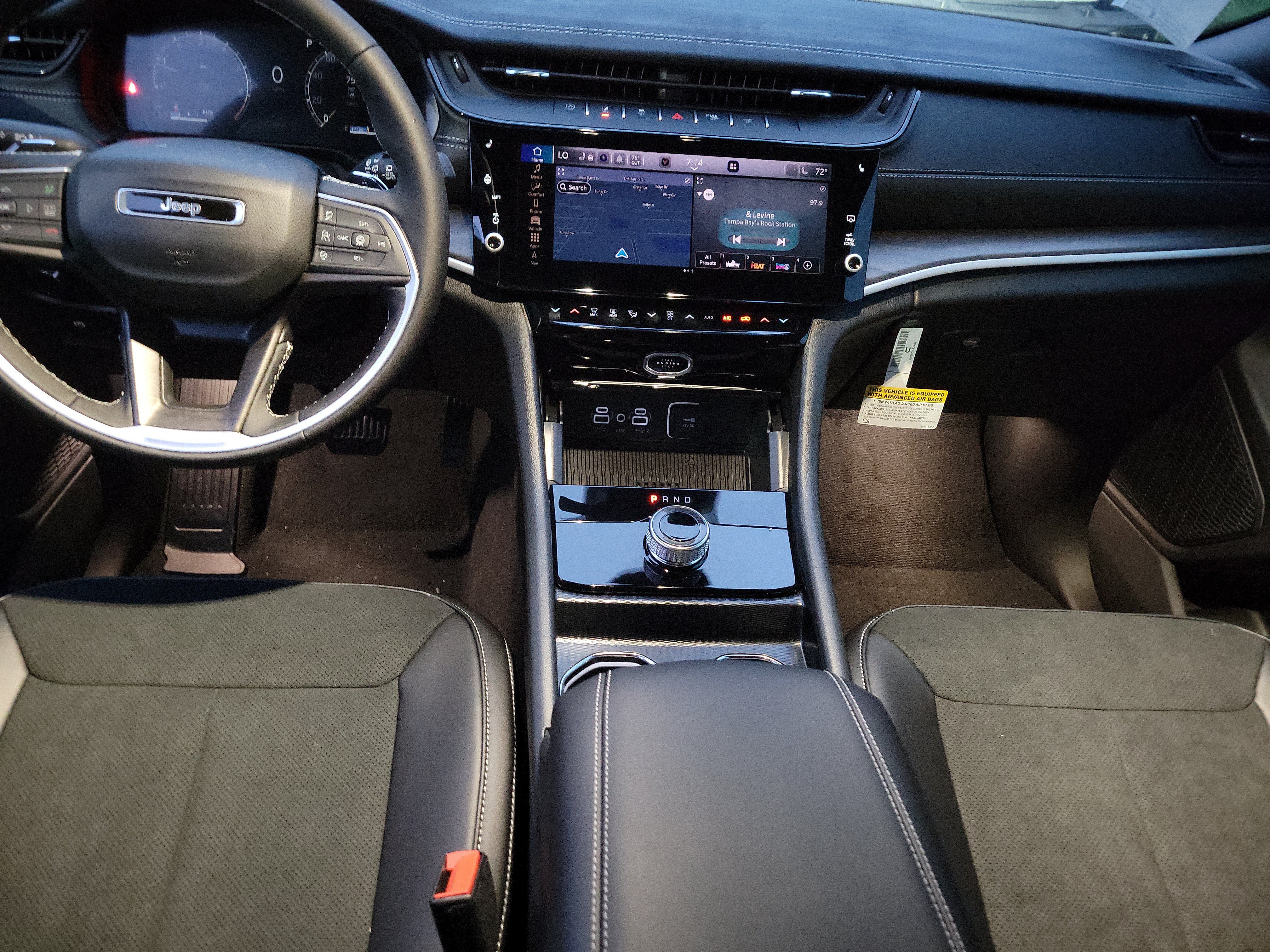 New 2027 Jeep Grand Cherokee Altitude RWD image 9