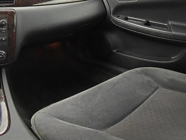 Used 2014 Chevrolet Impala LT w/ LT Sunroof Package FWD image 28