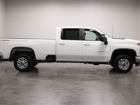 Used 2026 Chevrolet Silverado 2500 LT AWD/4WD image 9