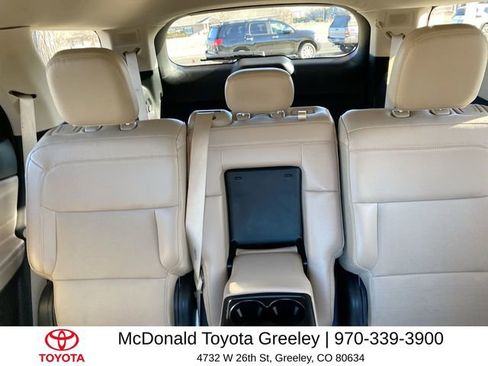 Used 2023 Ford Explorer Limited AWD/4WD image 22