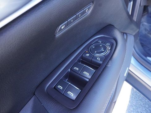 Used 2021 Cadillac XT5 Premium Luxury w/ LPO, Floor Liner Package image 16